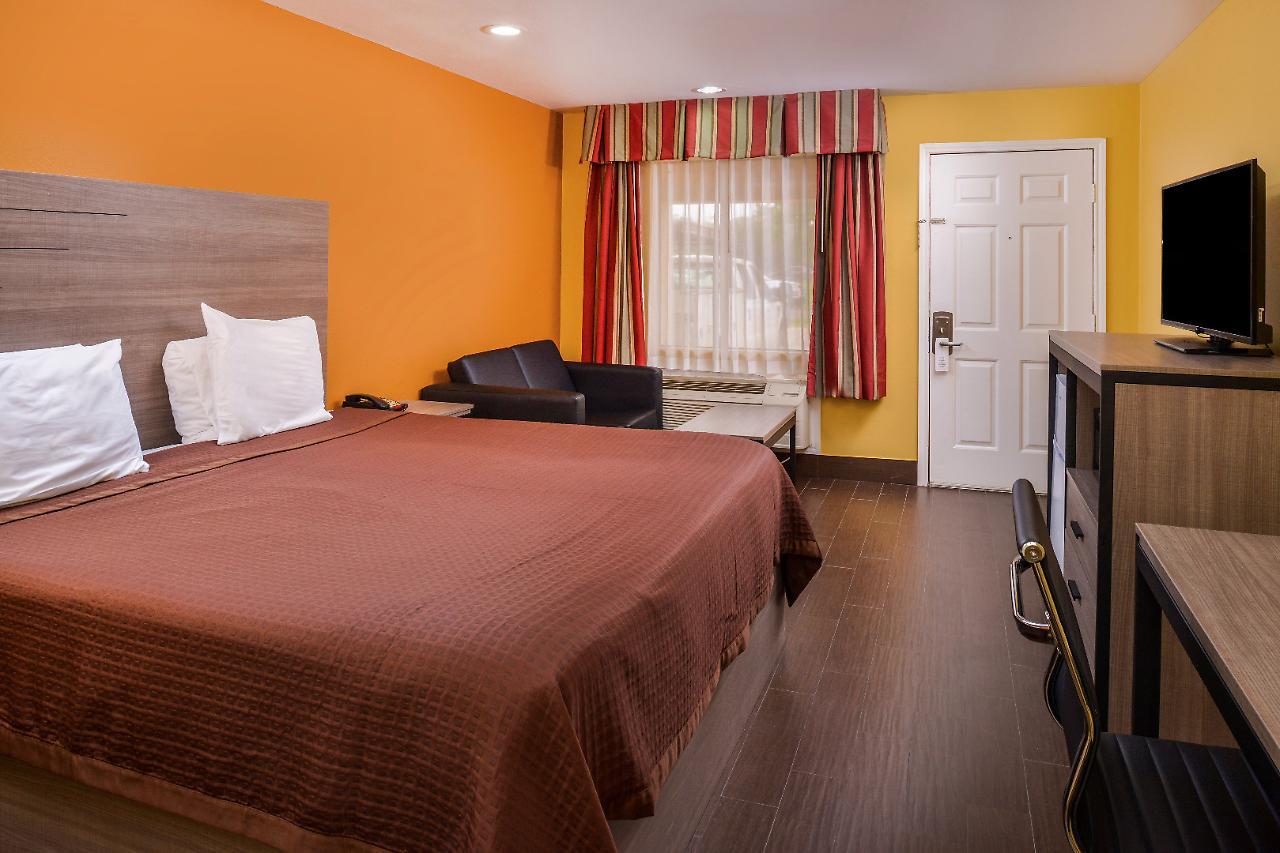Americas Best Value Inn West Columbia Exterior foto