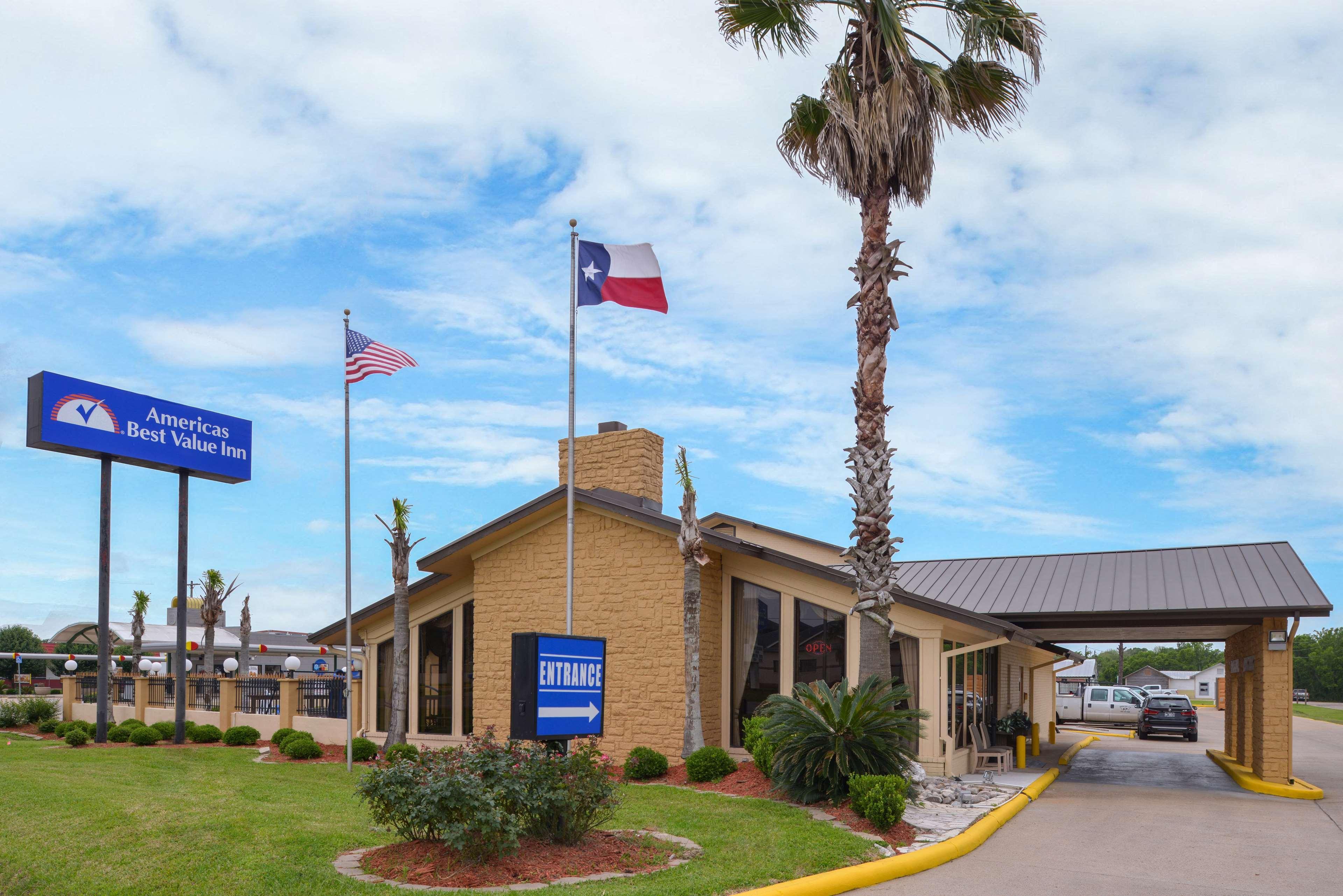 Americas Best Value Inn West Columbia Exterior foto