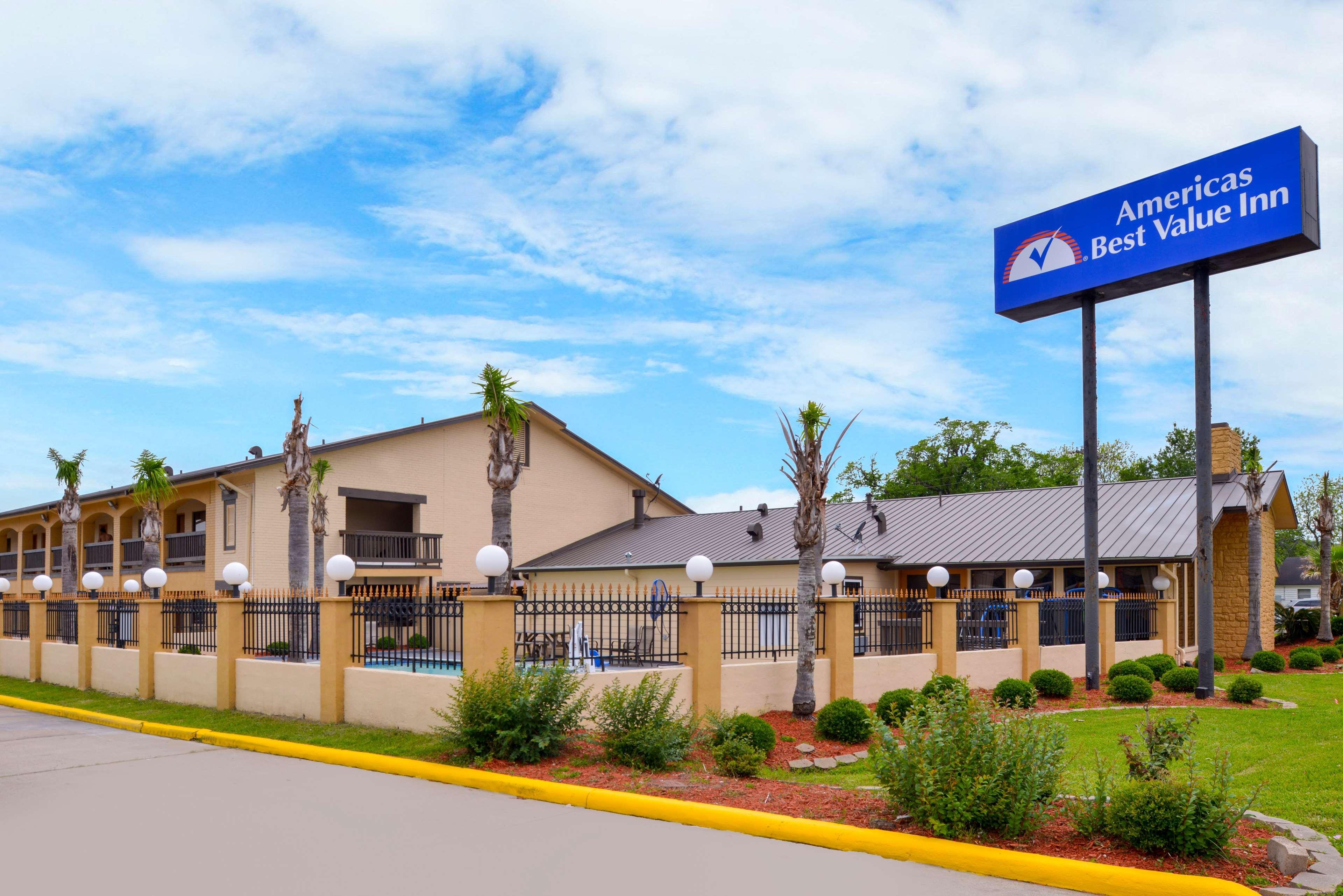 Americas Best Value Inn West Columbia Exterior foto