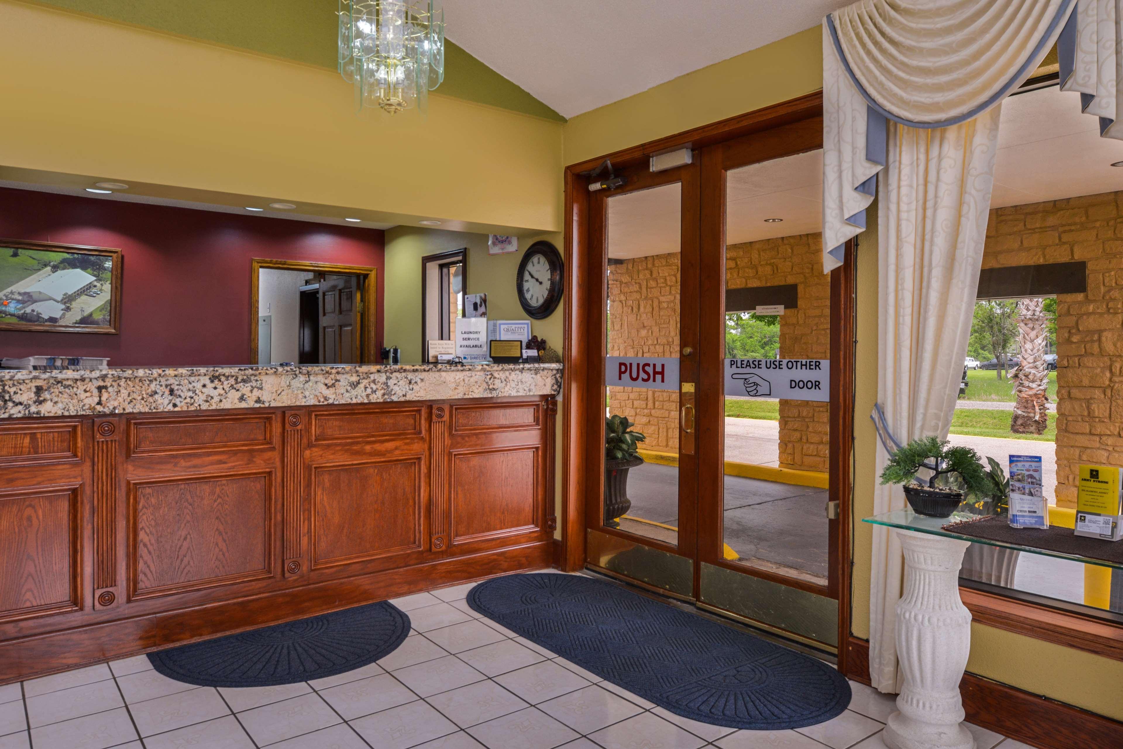 Americas Best Value Inn West Columbia Exterior foto