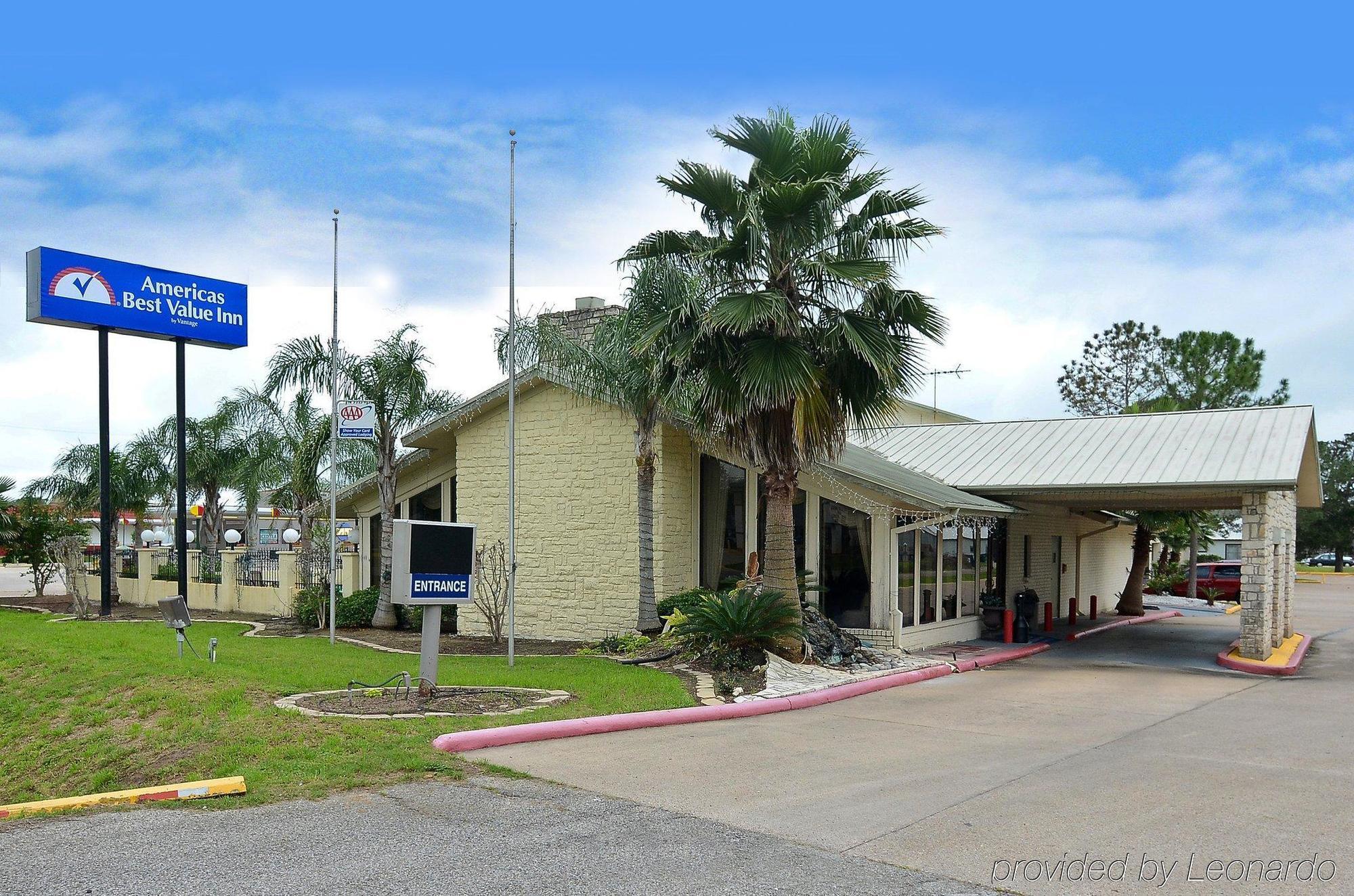 Americas Best Value Inn West Columbia Exterior foto