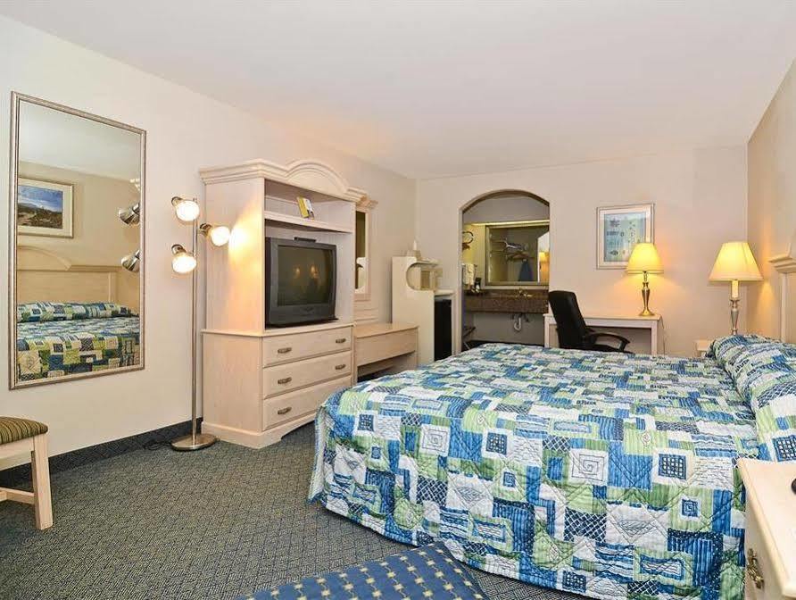 Americas Best Value Inn West Columbia Exterior foto